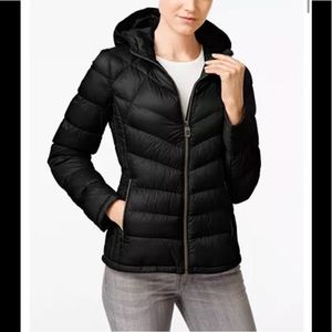 NWT, Michael Kors packable hooded down coat